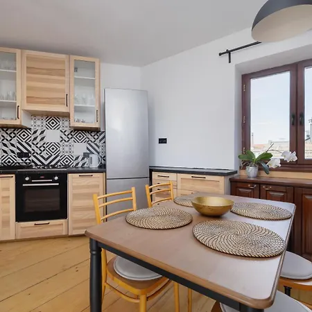 Coconut & Almond Ap - 3Br For 8 - Near Old Town-2
